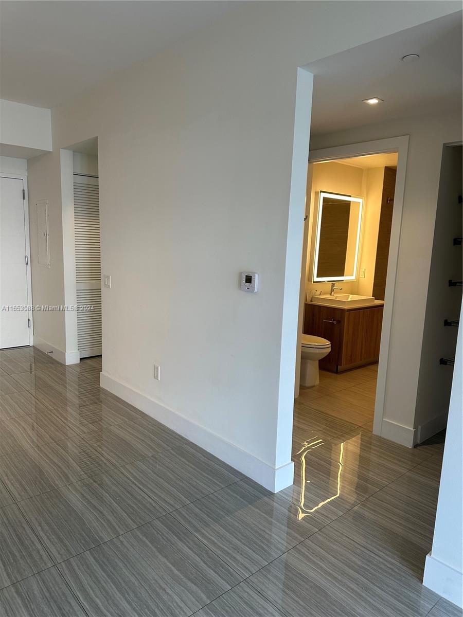 AVENTURA PARKSQUARE RESID - Residential Lease