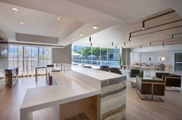 AVENTURA PARKSQUARE RESID - Residential Lease