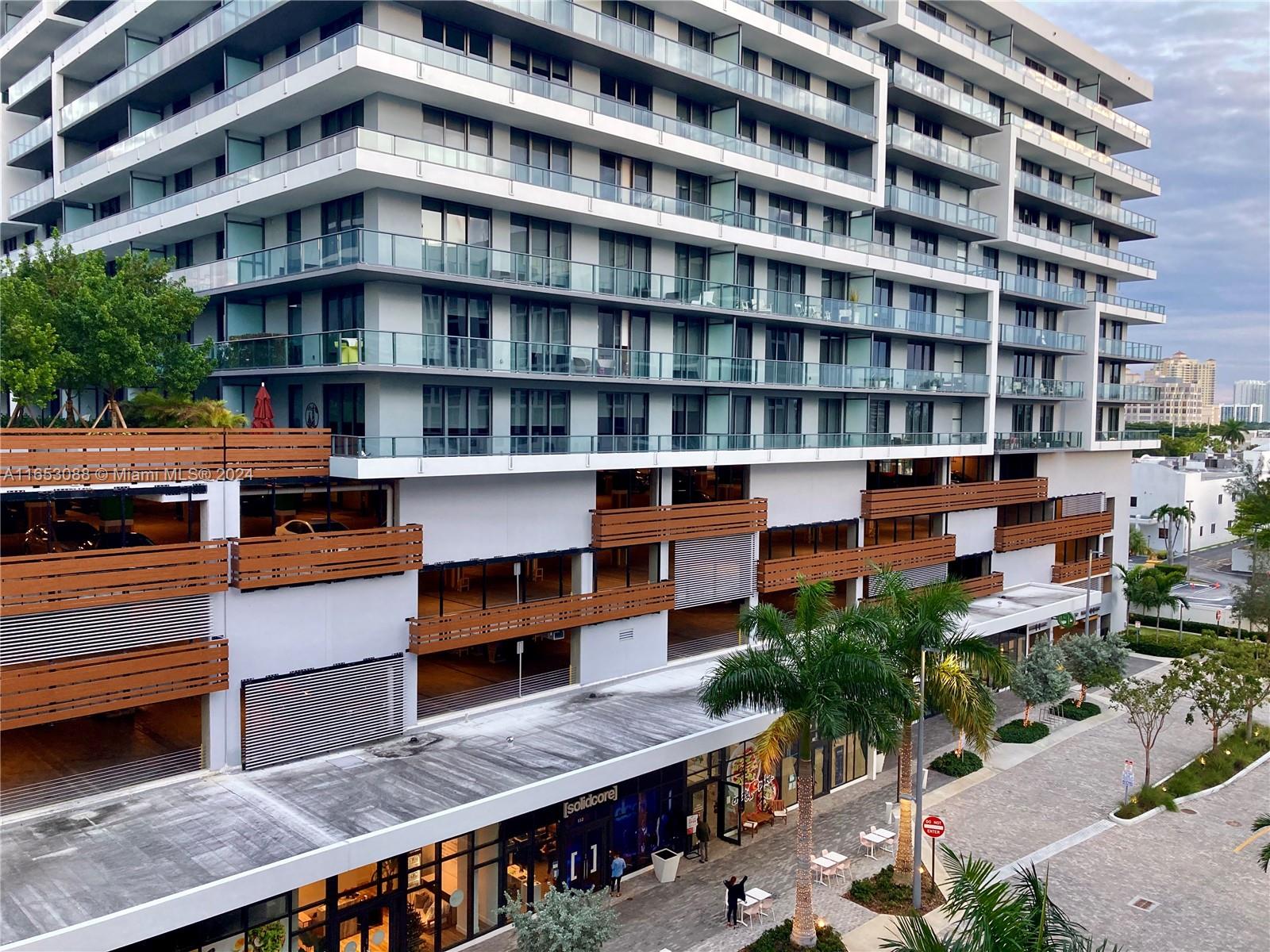 AVENTURA PARKSQUARE RESID - Residential Lease