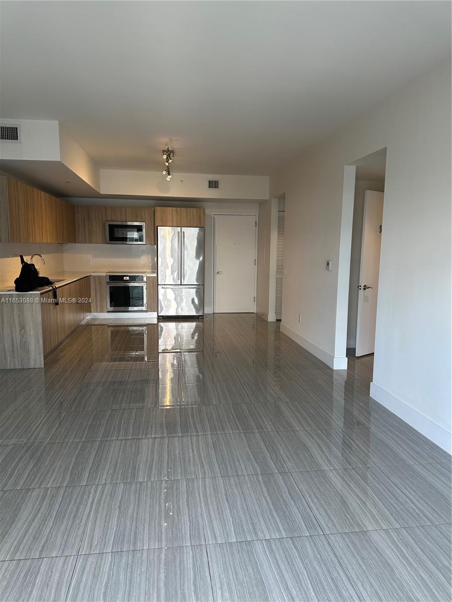 AVENTURA PARKSQUARE RESID - Residential Lease