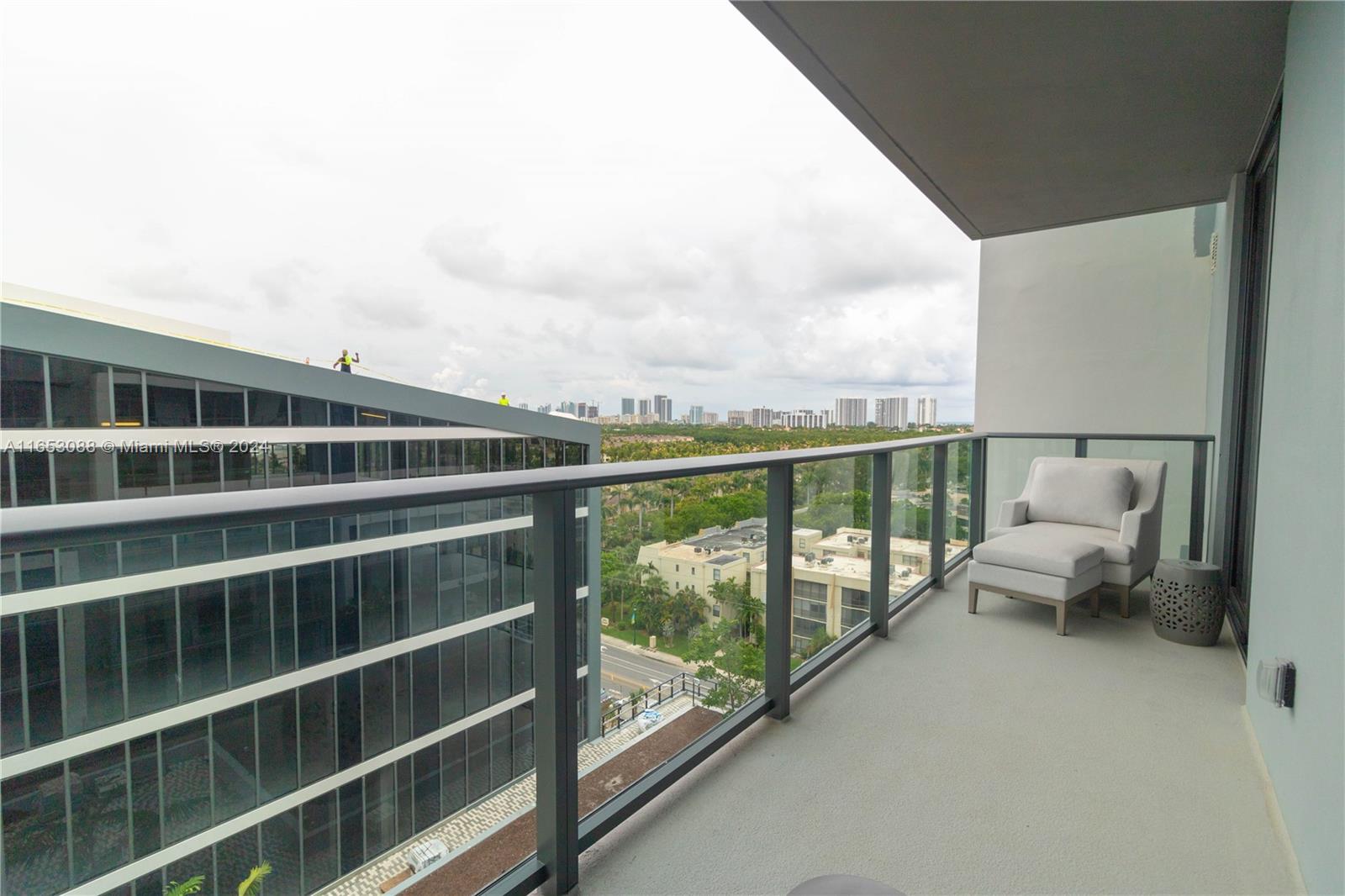 AVENTURA PARKSQUARE RESID - Residential Lease