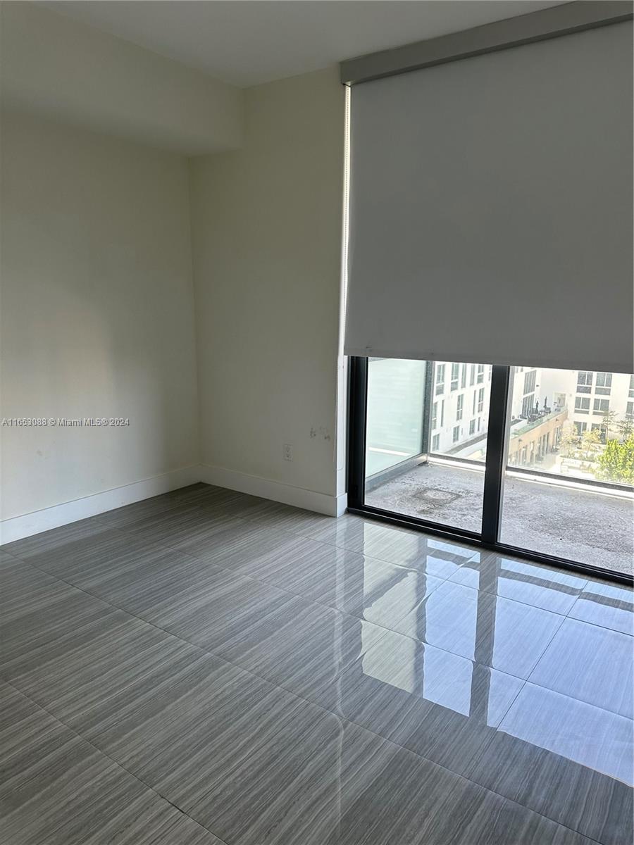 AVENTURA PARKSQUARE RESID - Residential Lease
