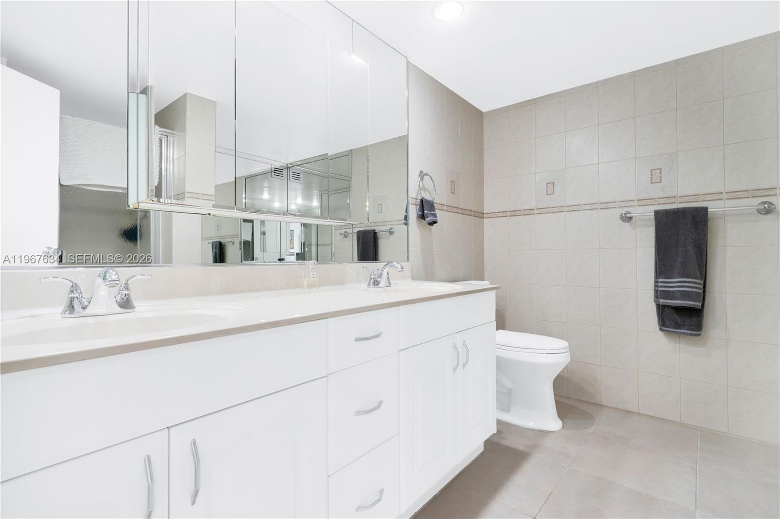 TOWERS OF OCEANVIEW SOUTH - Residential