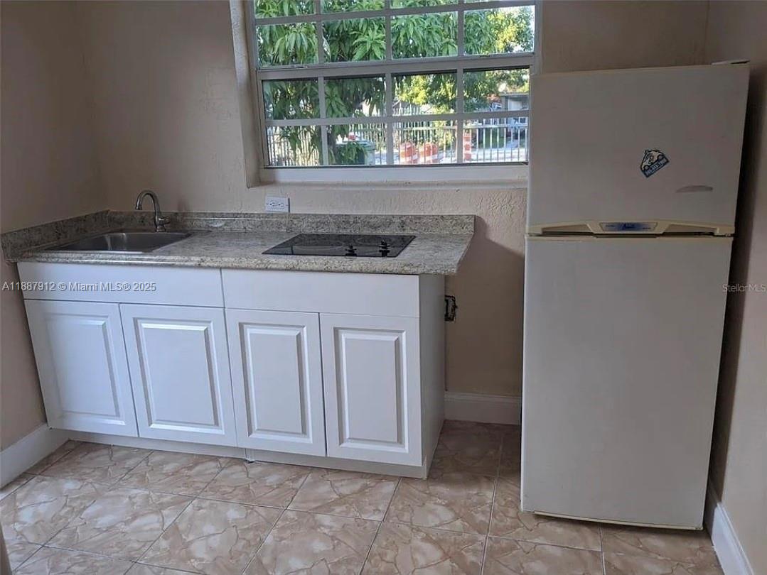 W MIAMI SHORES SEC B - Residential