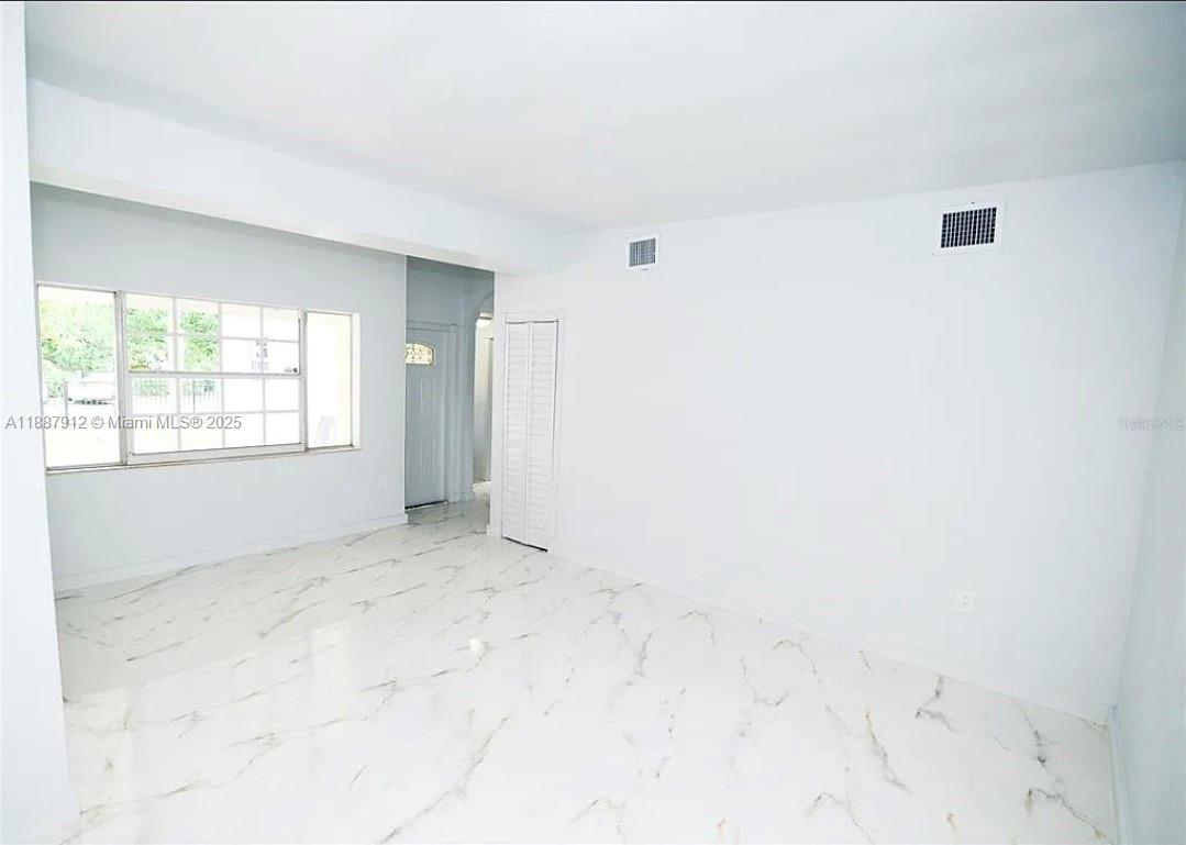 W MIAMI SHORES SEC B - Residential