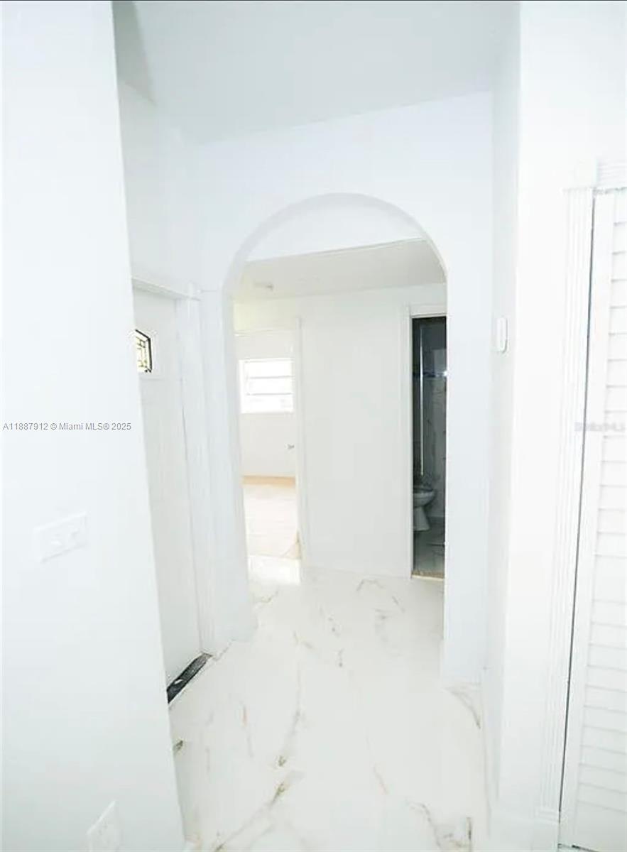 W MIAMI SHORES SEC B - Residential