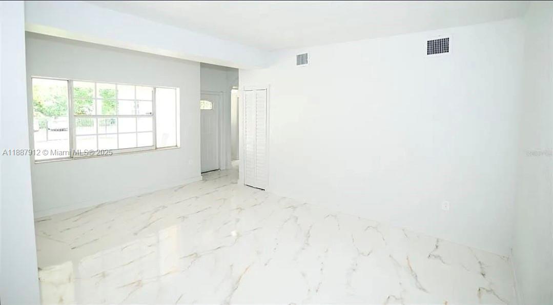 W MIAMI SHORES SEC B - Residential