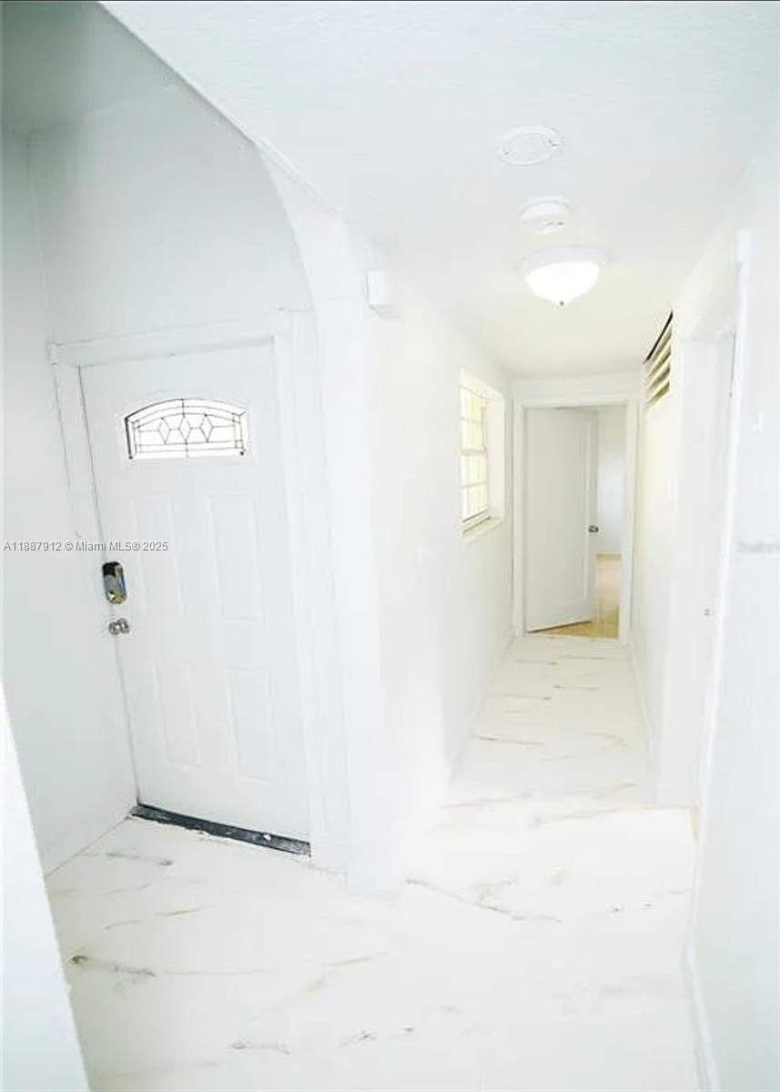 W MIAMI SHORES SEC B - Residential