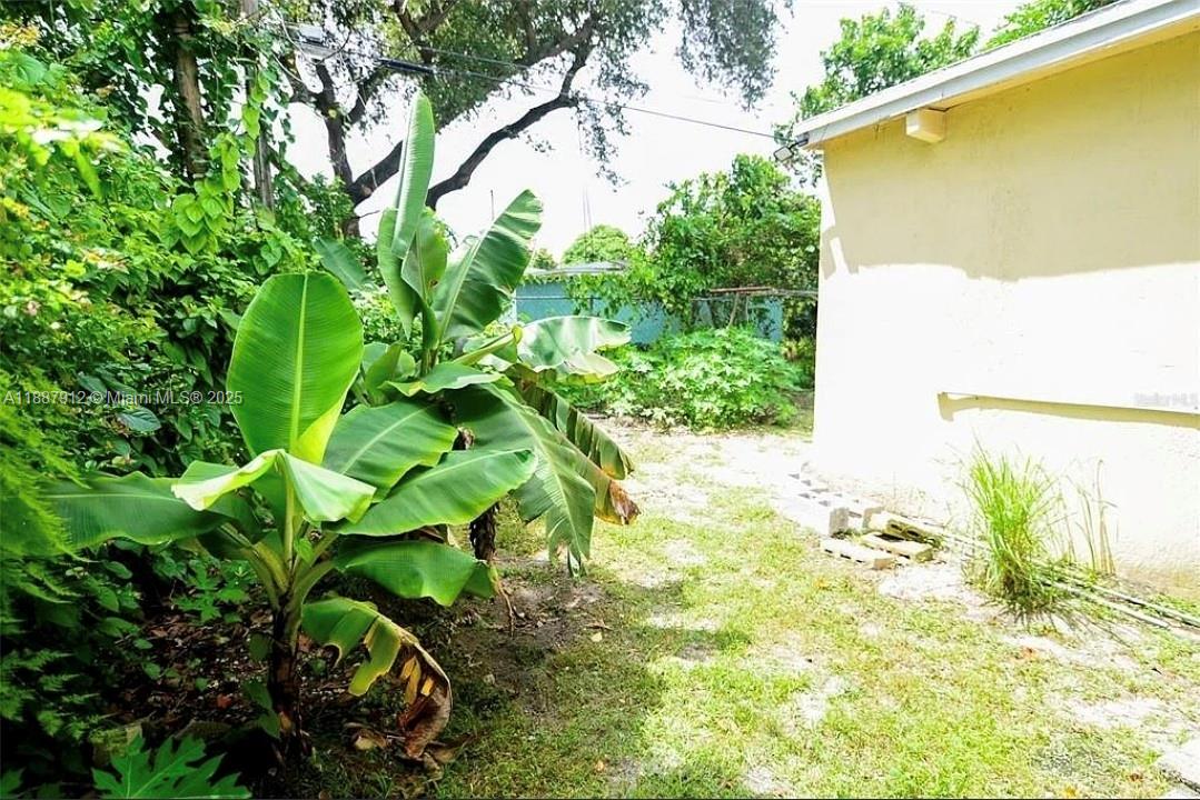 W MIAMI SHORES SEC B - Residential