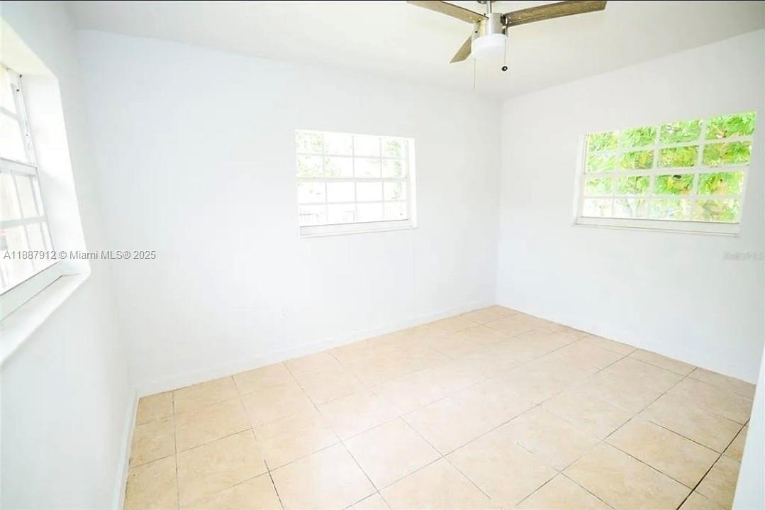 W MIAMI SHORES SEC B - Residential