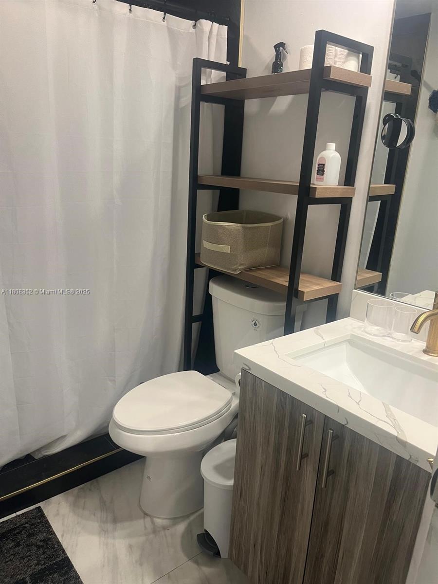 WARRENTON HOUSE CONDO - Residential