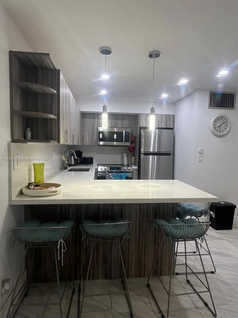 2145 Pierce St 422 Hollywood FL 33020