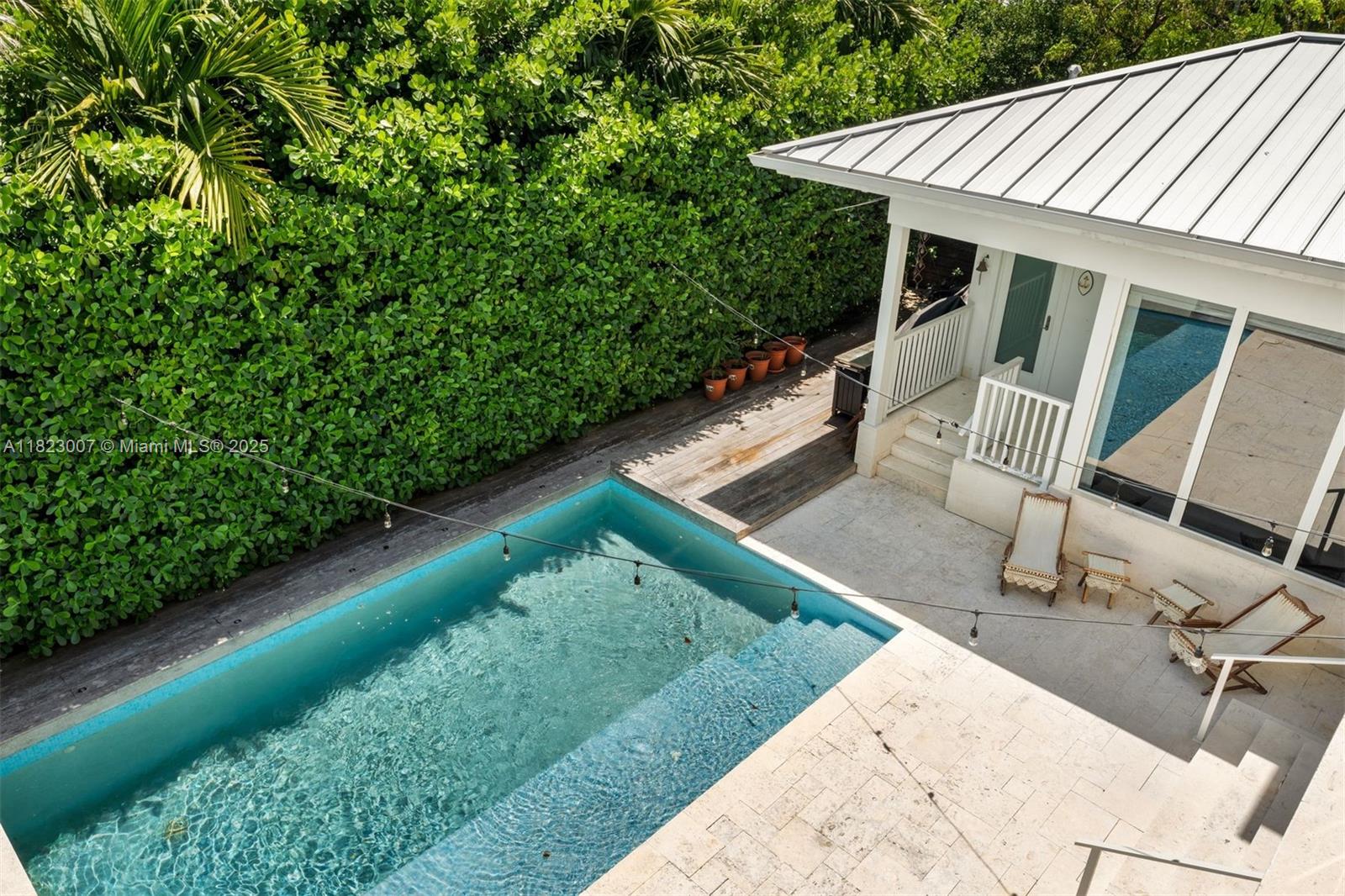 TROPICAL ISLE HOMES SUB 4 - Residential