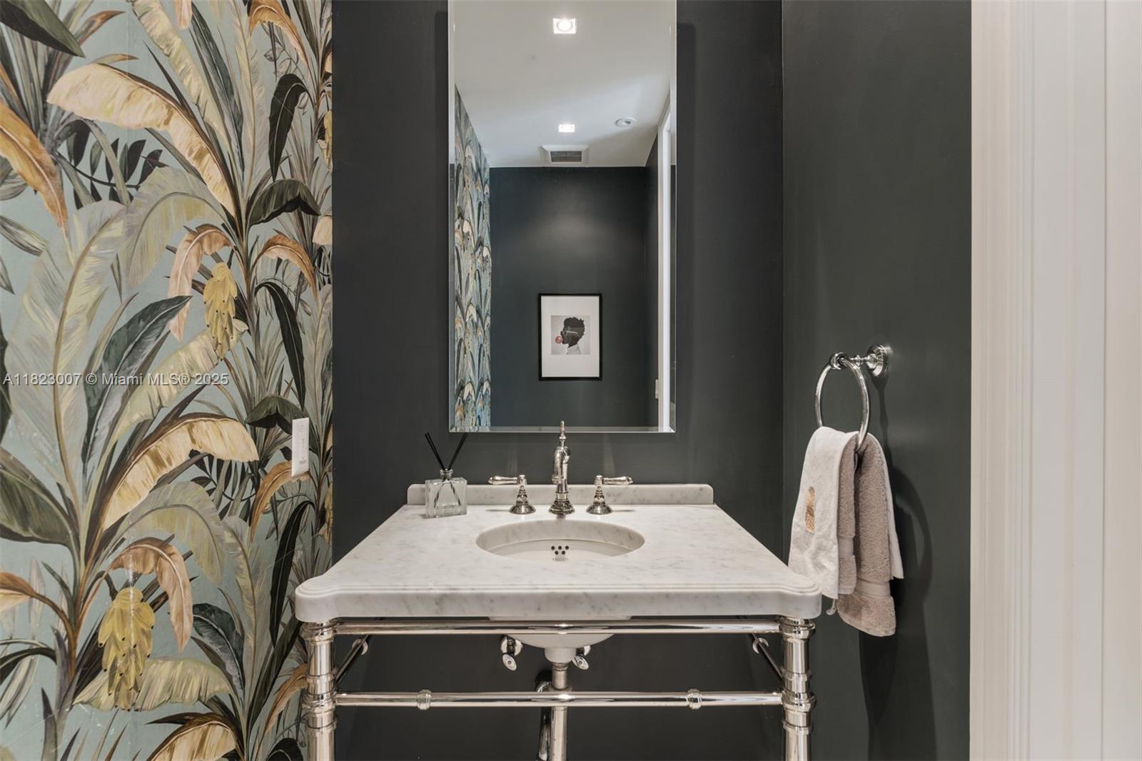 TROPICAL ISLE HOMES SUB 4 - Residential