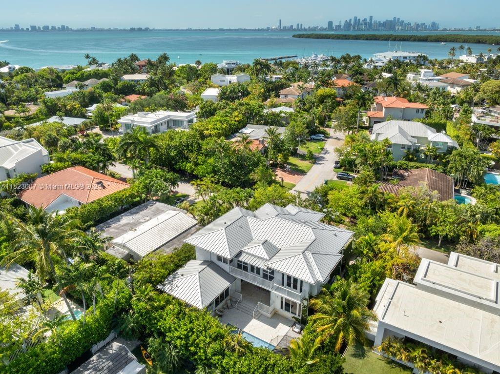 TROPICAL ISLE HOMES SUB 4 - Residential