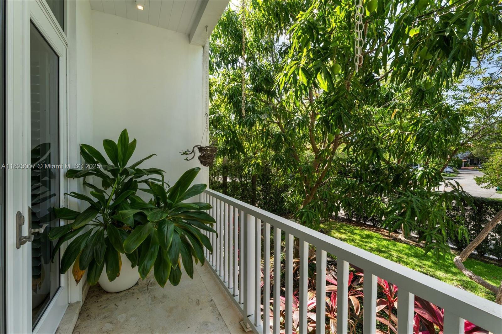 TROPICAL ISLE HOMES SUB 4 - Residential