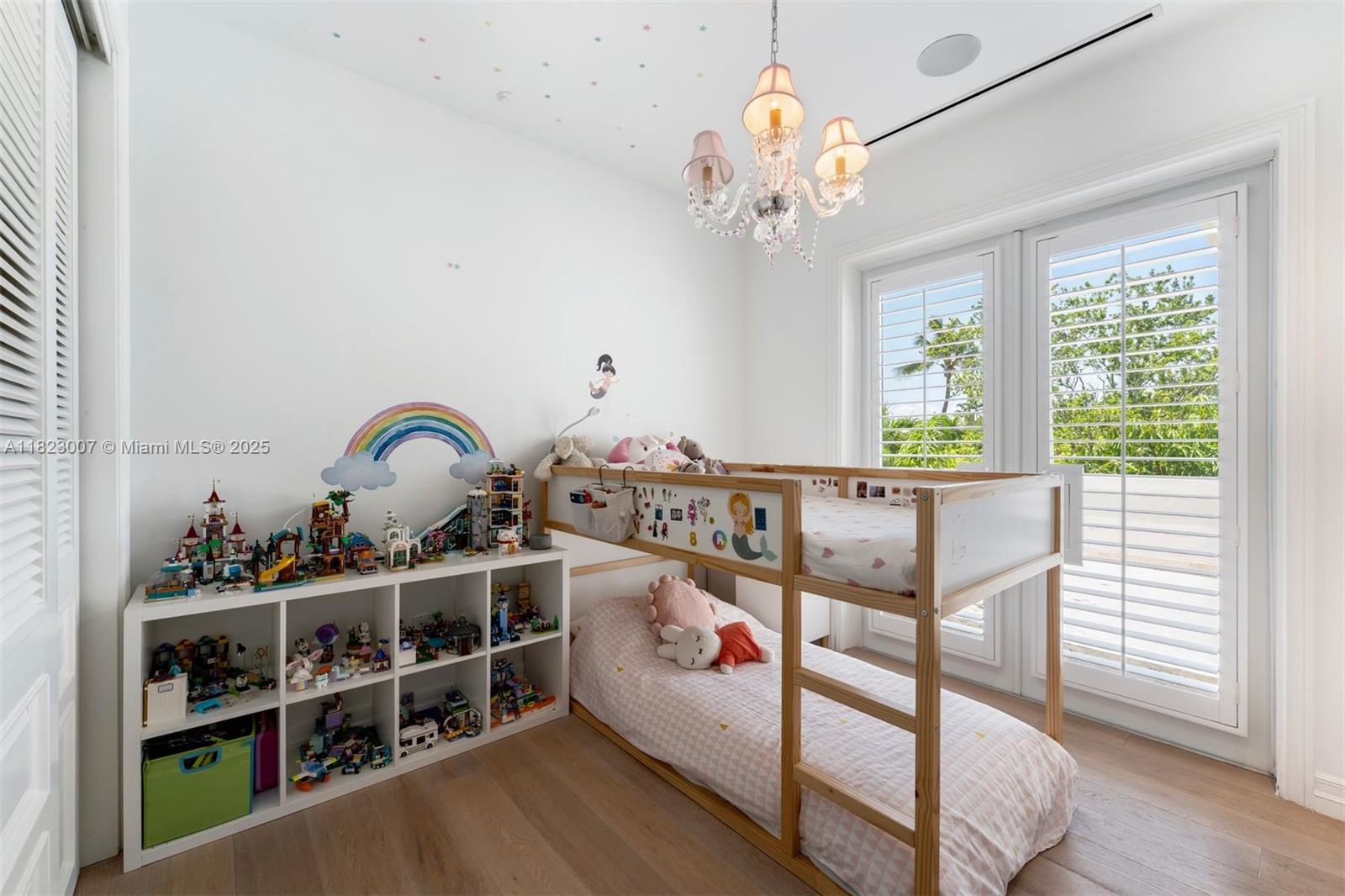 TROPICAL ISLE HOMES SUB 4 - Residential