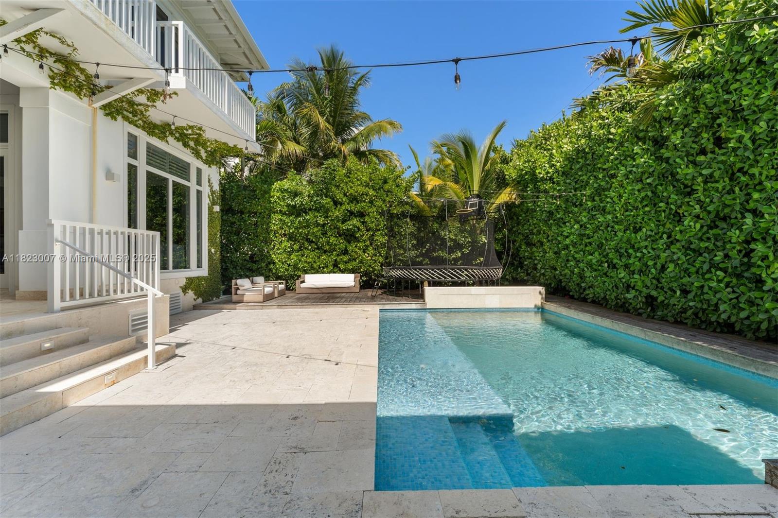 TROPICAL ISLE HOMES SUB 4 - Residential