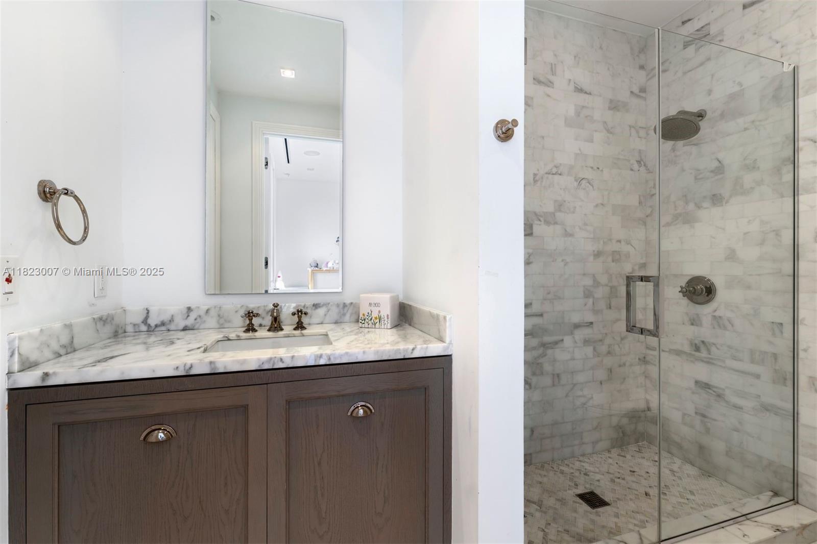 TROPICAL ISLE HOMES SUB 4 - Residential