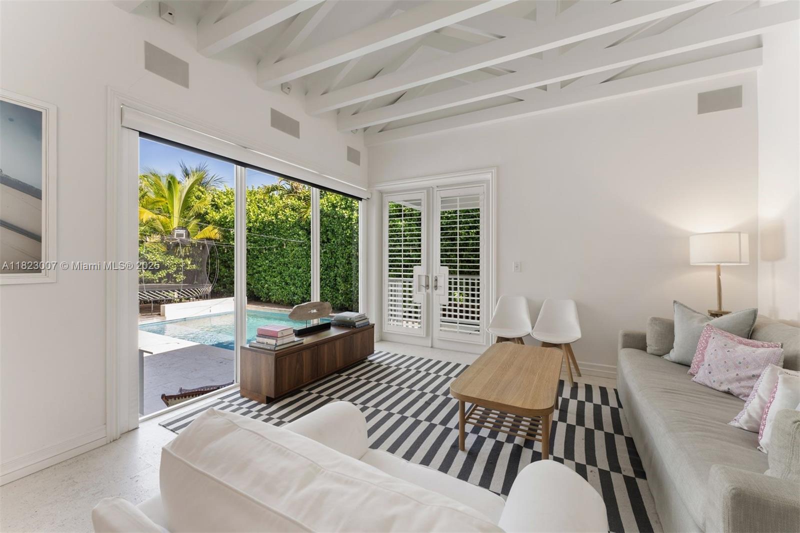 TROPICAL ISLE HOMES SUB 4 - Residential