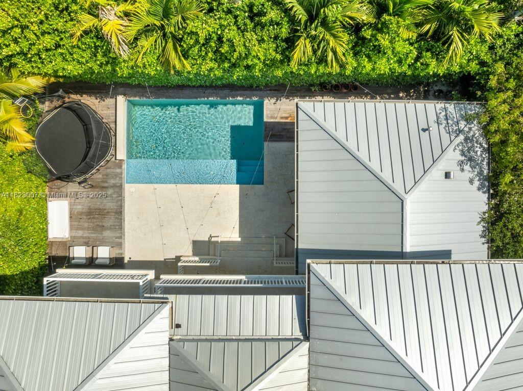 TROPICAL ISLE HOMES SUB 4 - Residential