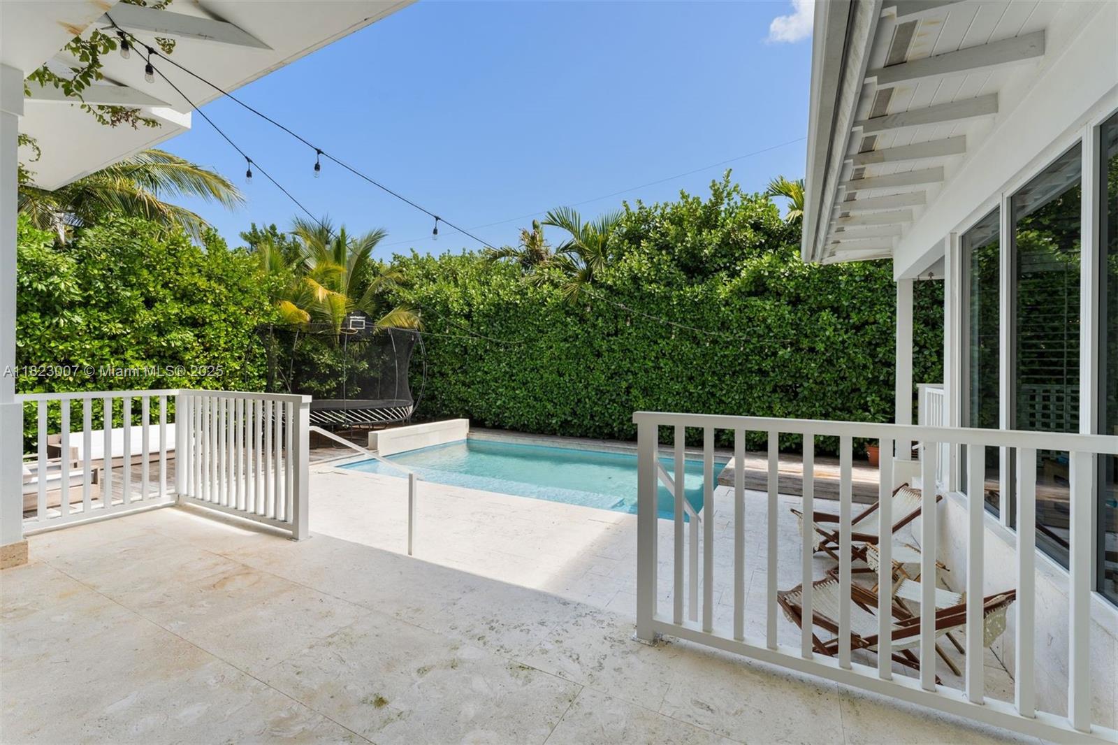 TROPICAL ISLE HOMES SUB 4 - Residential