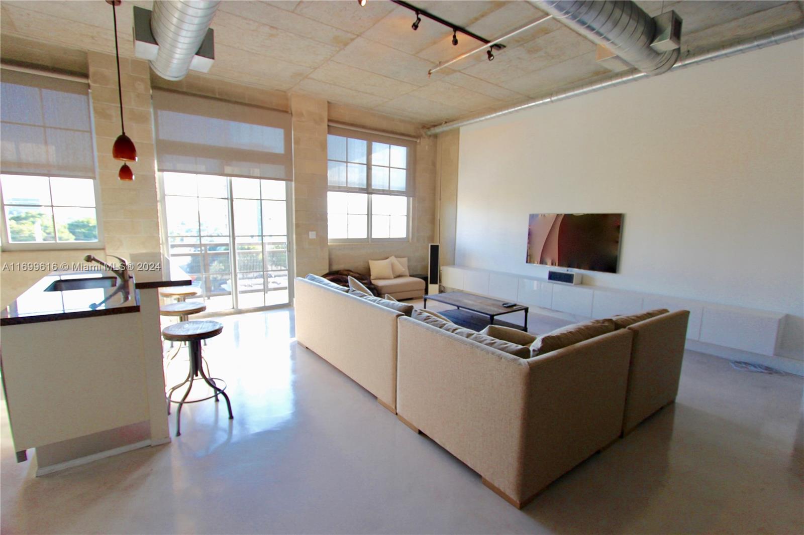 410 NW 1st Ave 504