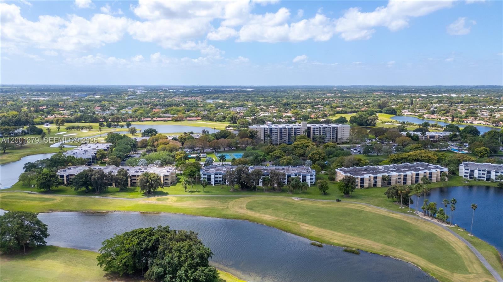 BLDG 6 OF COUNTRY CLUB AP - Residential