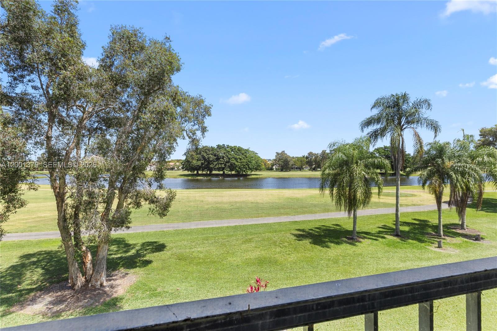 BLDG 6 OF COUNTRY CLUB AP - Residential