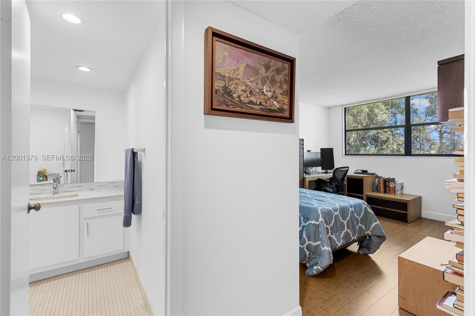 BLDG 6 OF COUNTRY CLUB AP - Residential