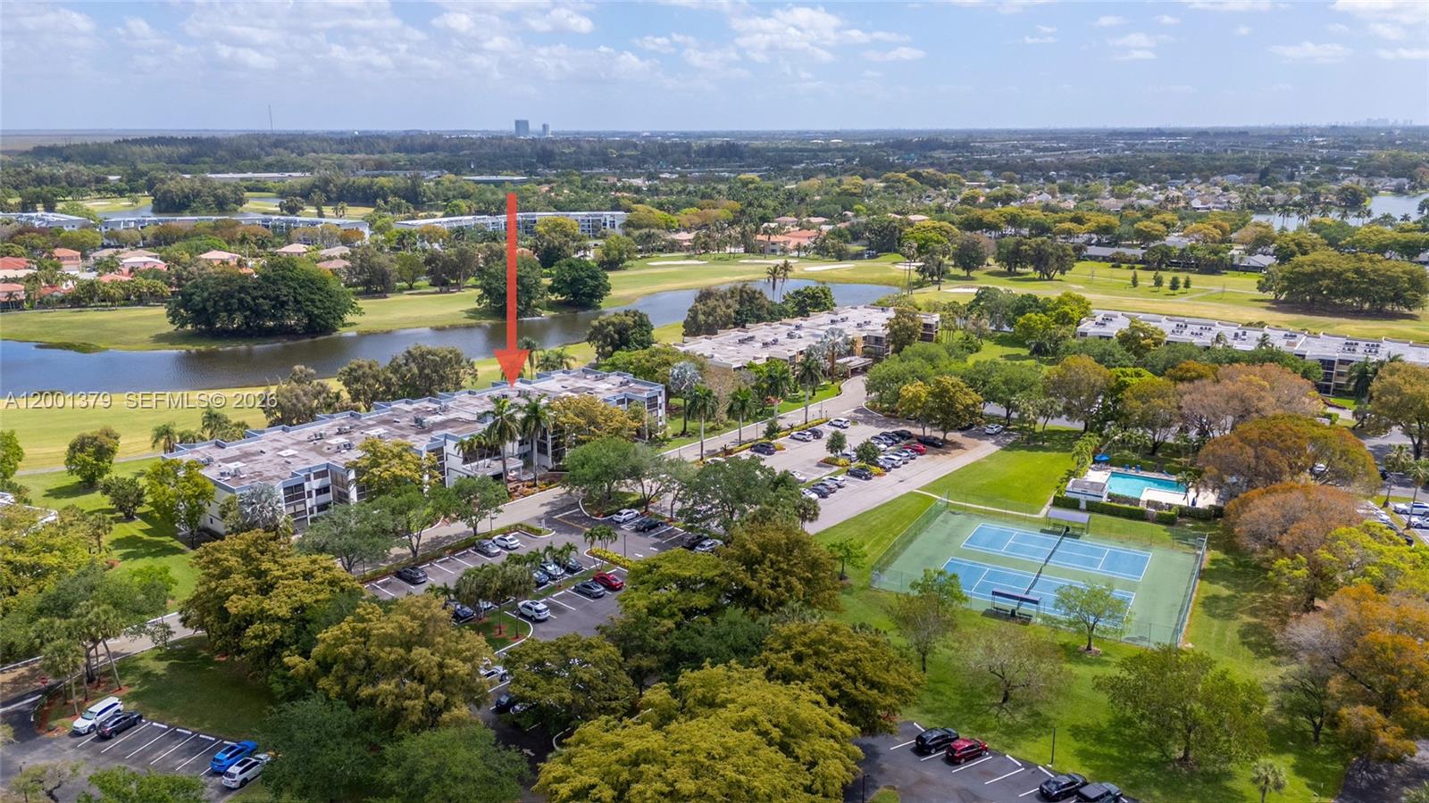 BLDG 6 OF COUNTRY CLUB AP - Residential