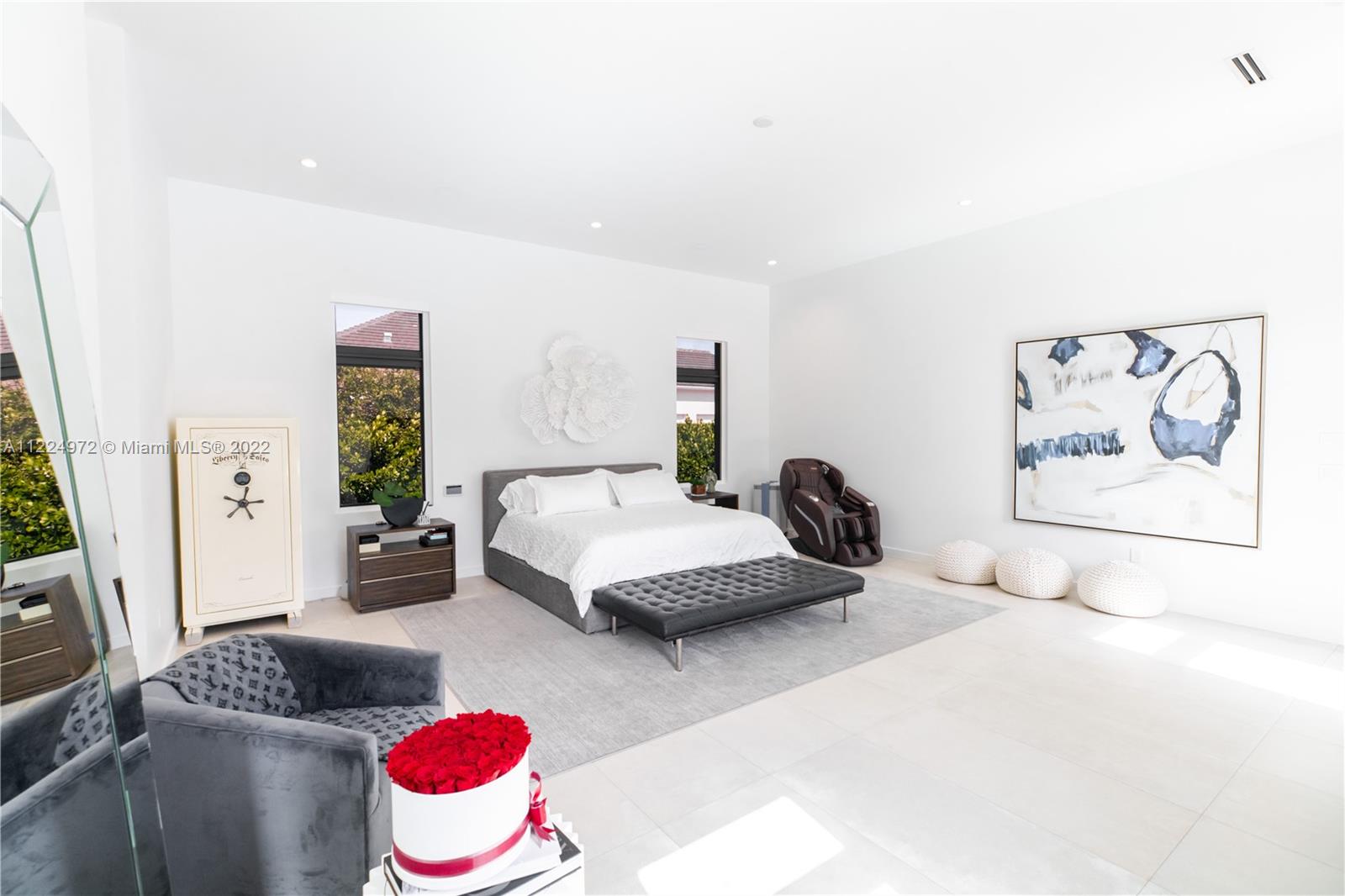 TOWN & RANCH ESTATES - Residential