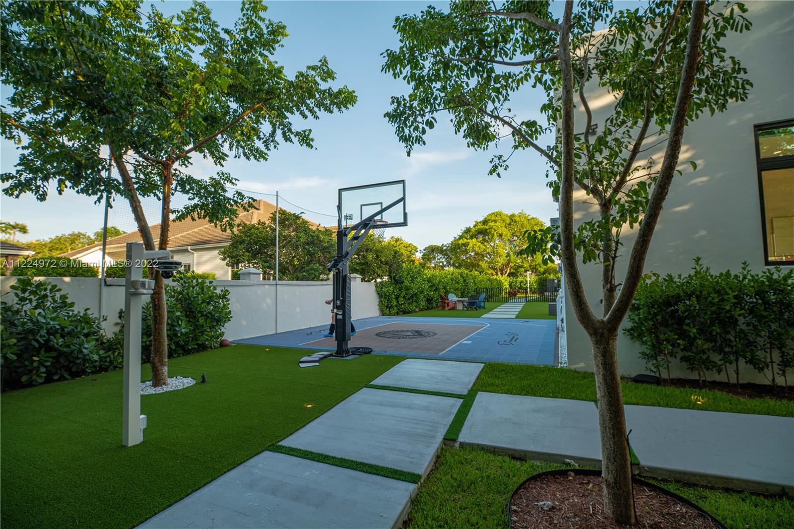 TOWN & RANCH ESTATES - Residential