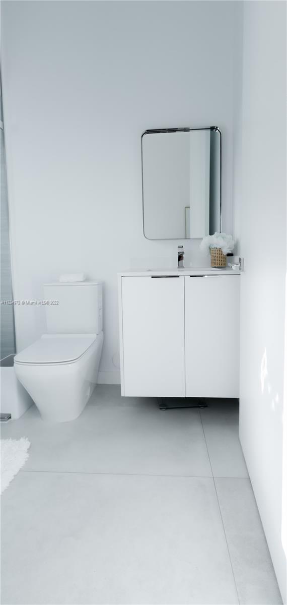 TOWN & RANCH ESTATES - Residential