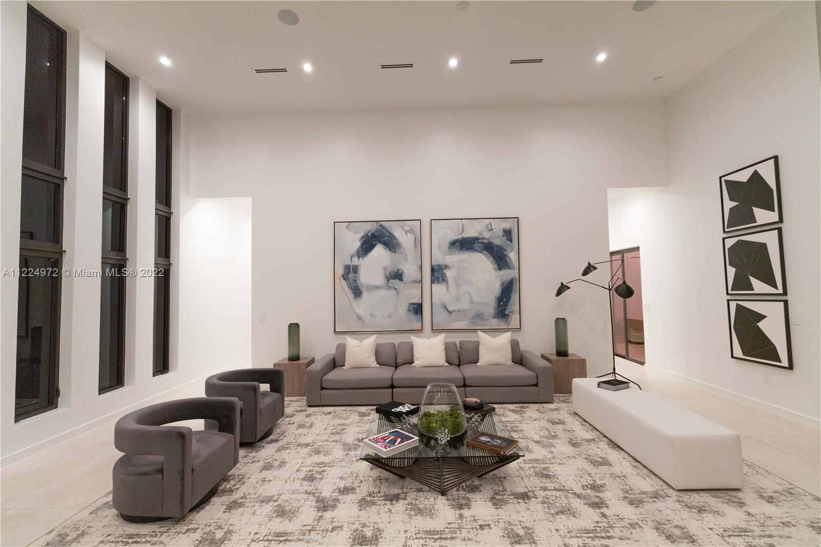 TOWN & RANCH ESTATES - Residential