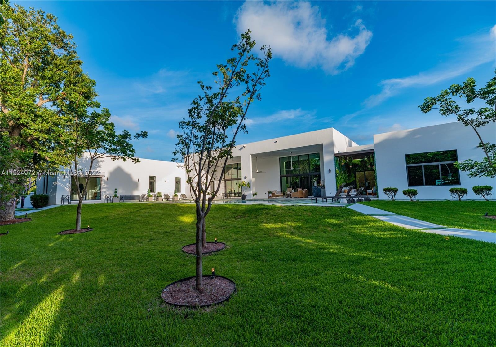 TOWN & RANCH ESTATES - Residential