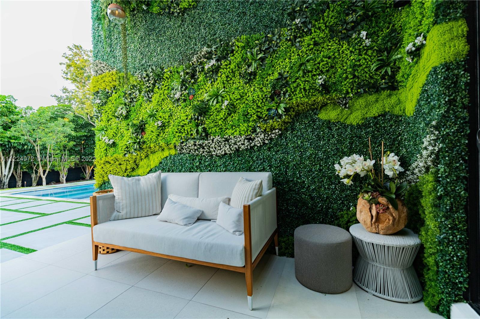 TOWN & RANCH ESTATES - Residential