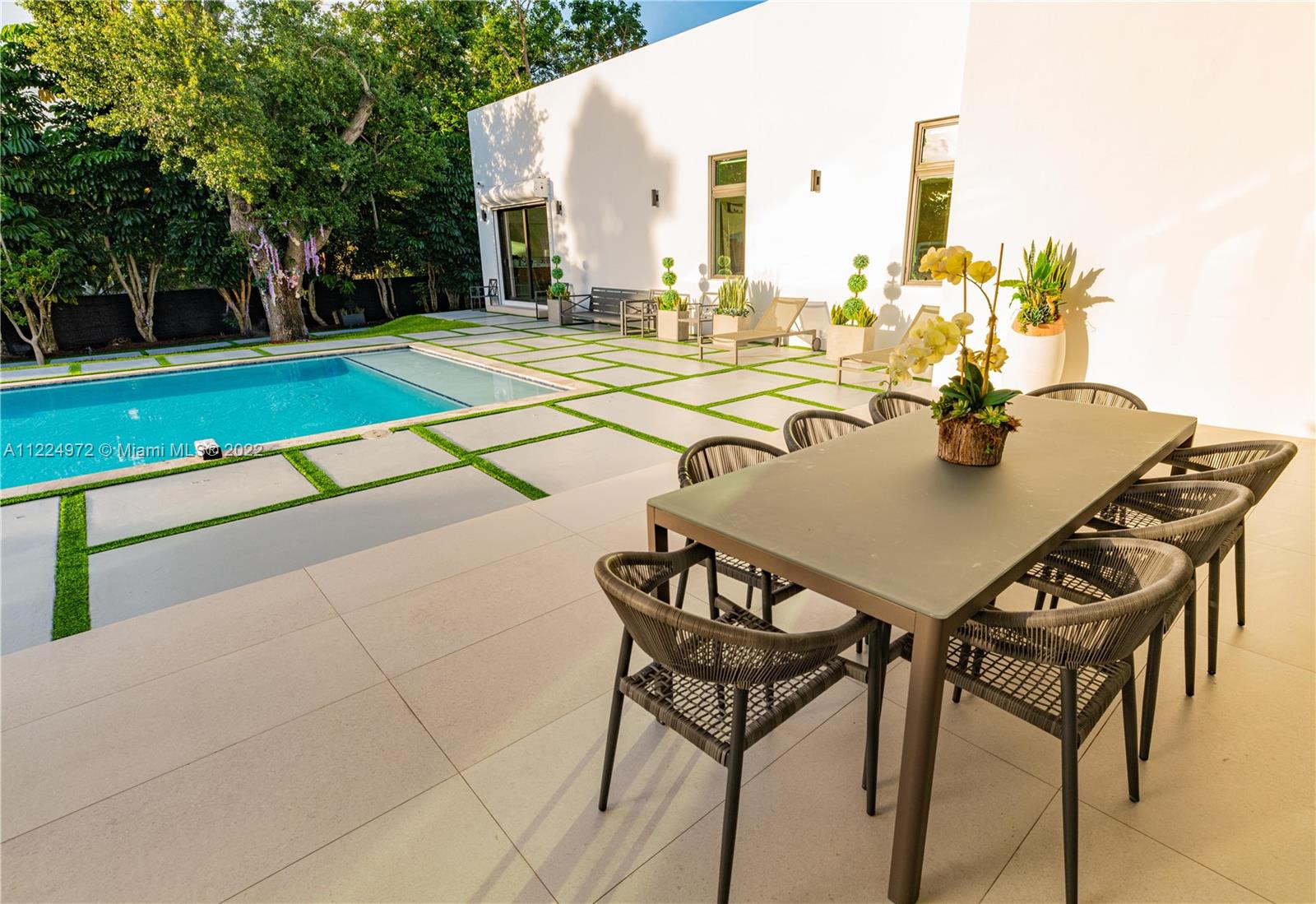 TOWN & RANCH ESTATES - Residential