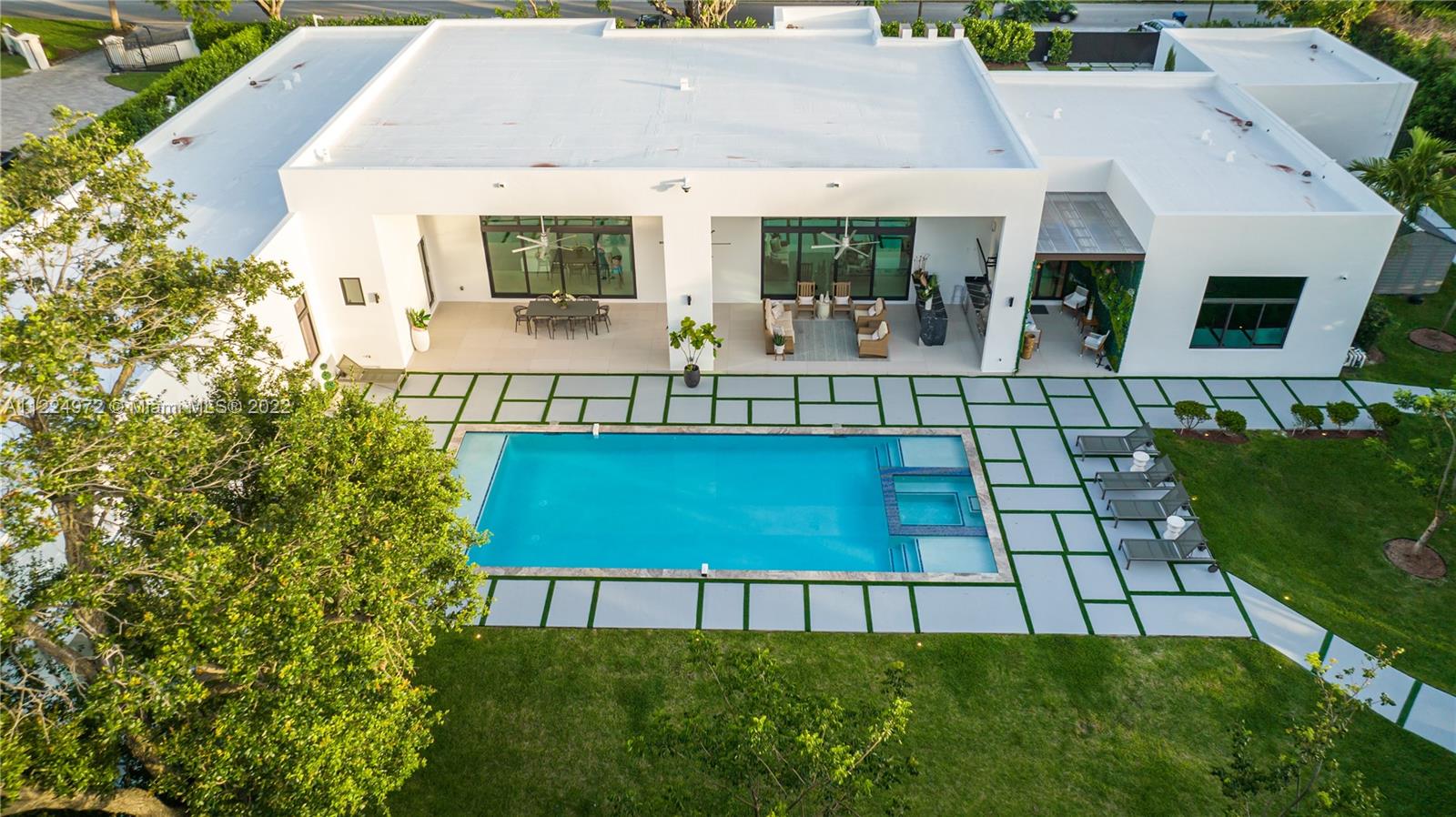 TOWN & RANCH ESTATES - Residential