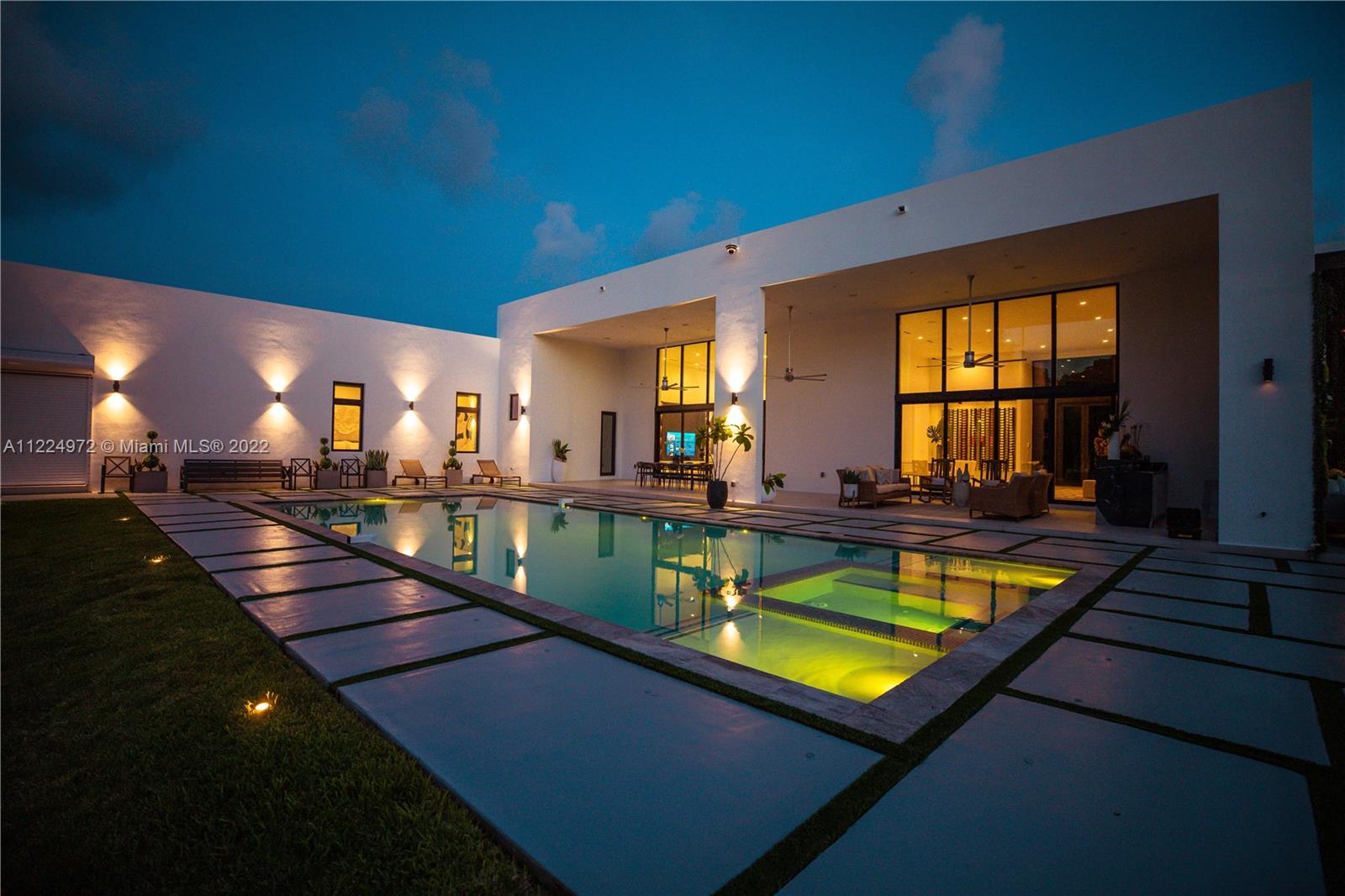 TOWN & RANCH ESTATES - Residential