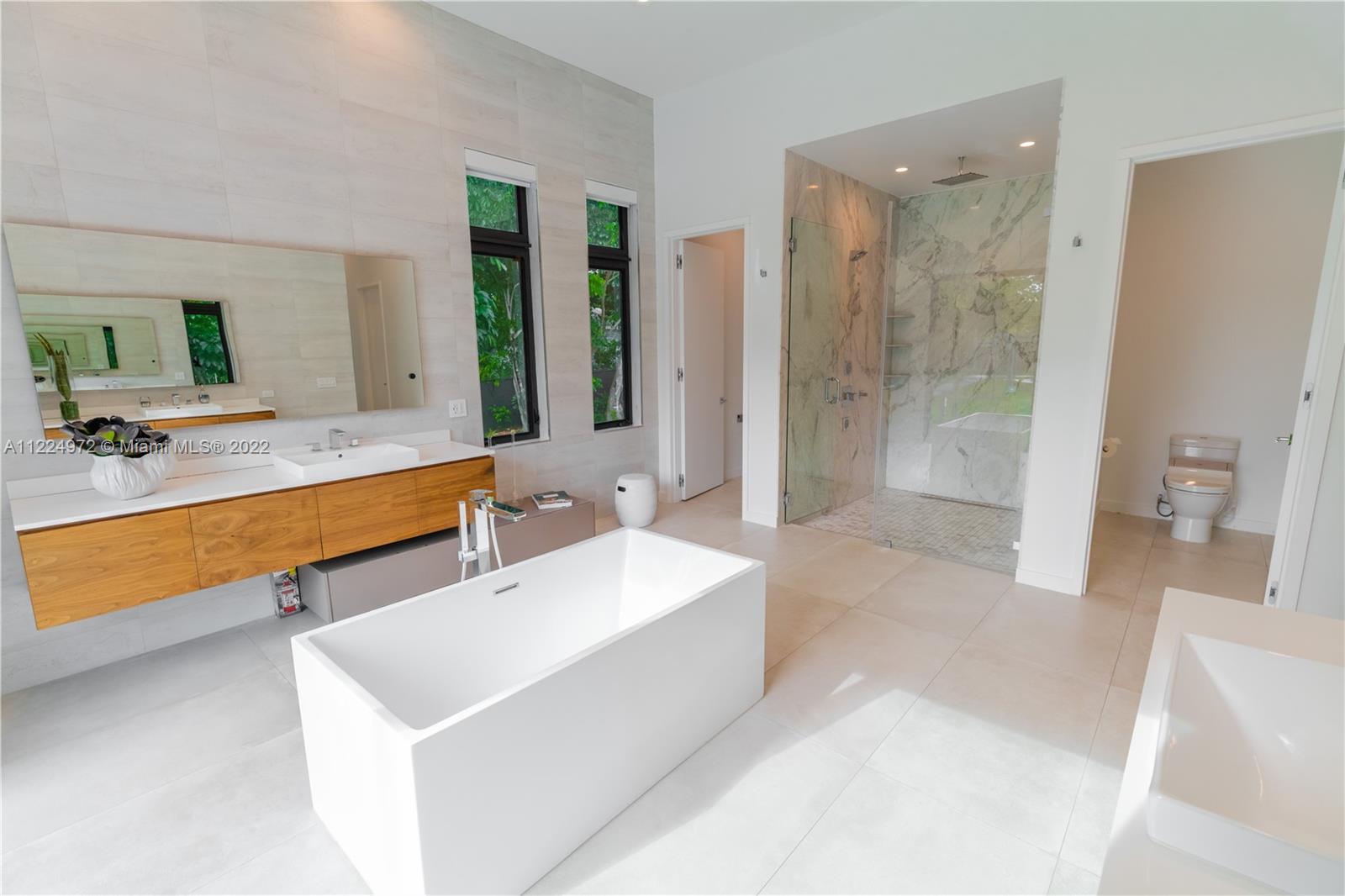 TOWN & RANCH ESTATES - Residential