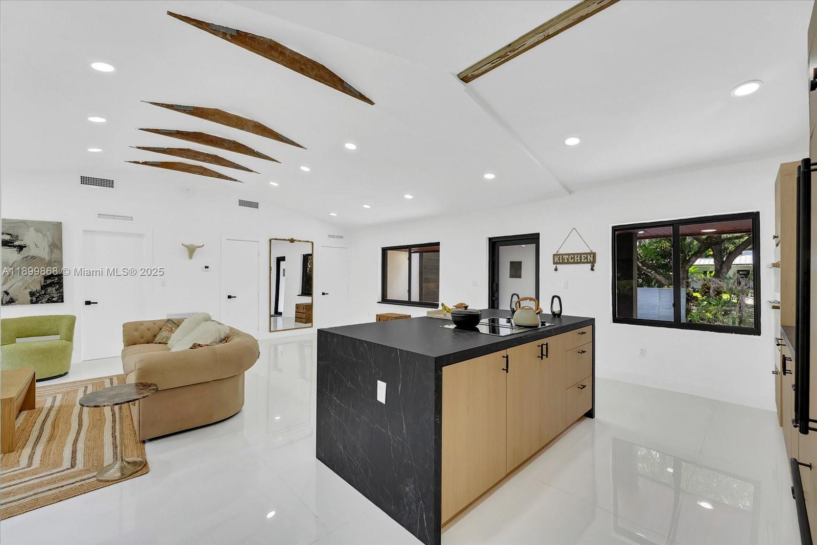 DUNNINGS MIAMI SHORES EXT - Residential Lease