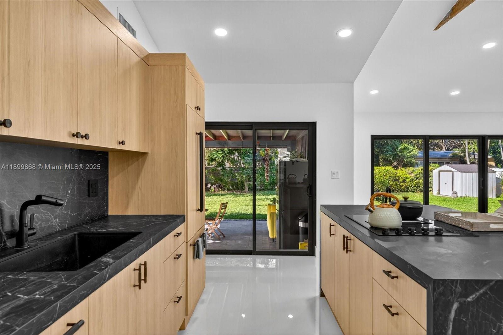 DUNNINGS MIAMI SHORES EXT - Residential Lease