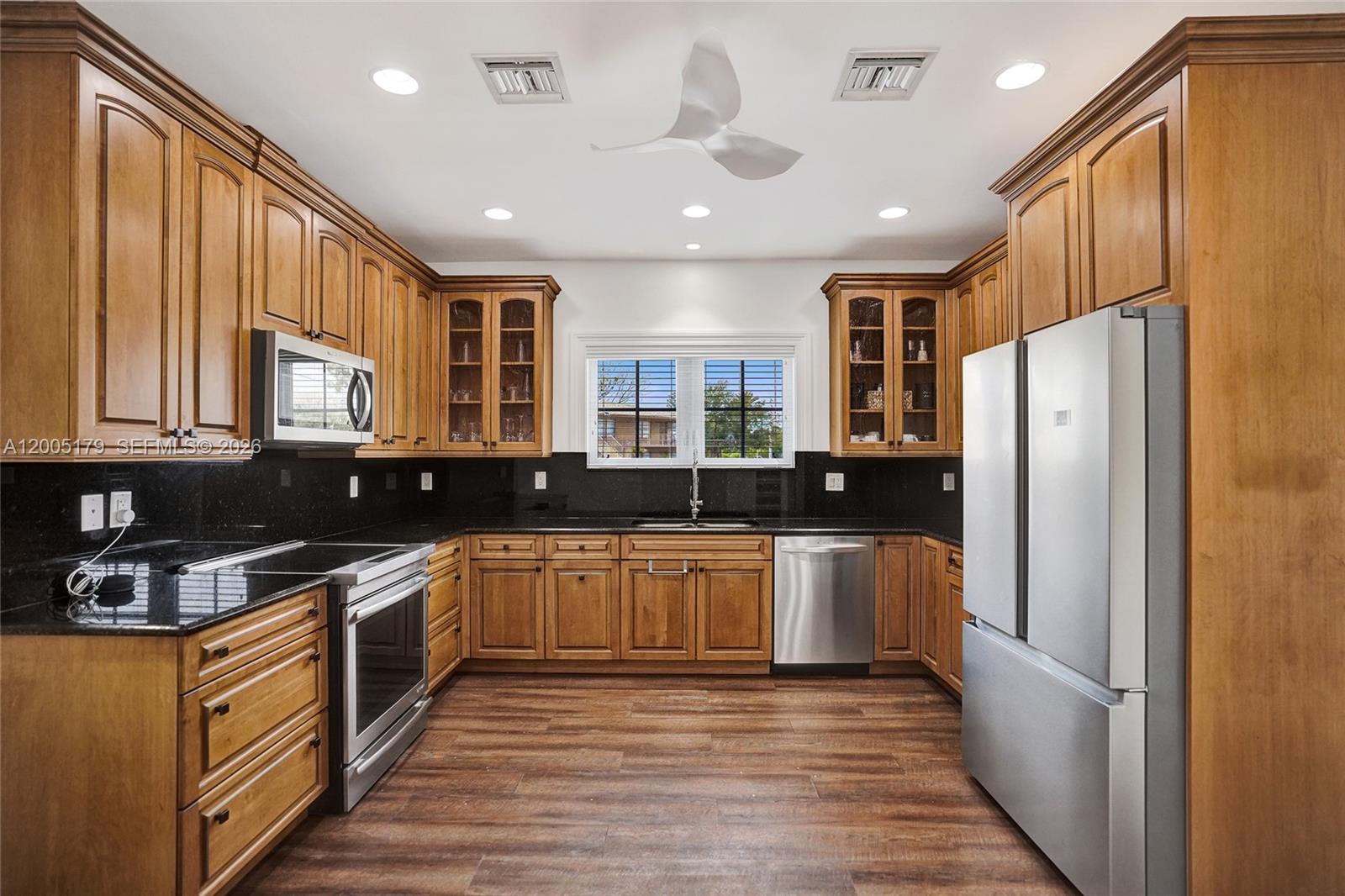 SALERNO SHORES - Residential