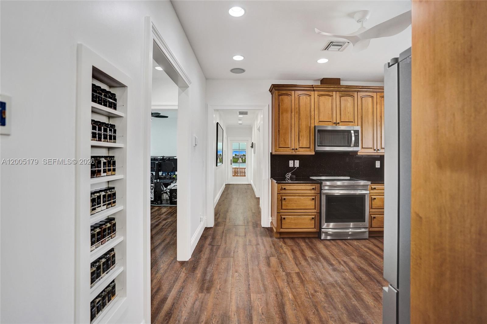 SALERNO SHORES - Residential