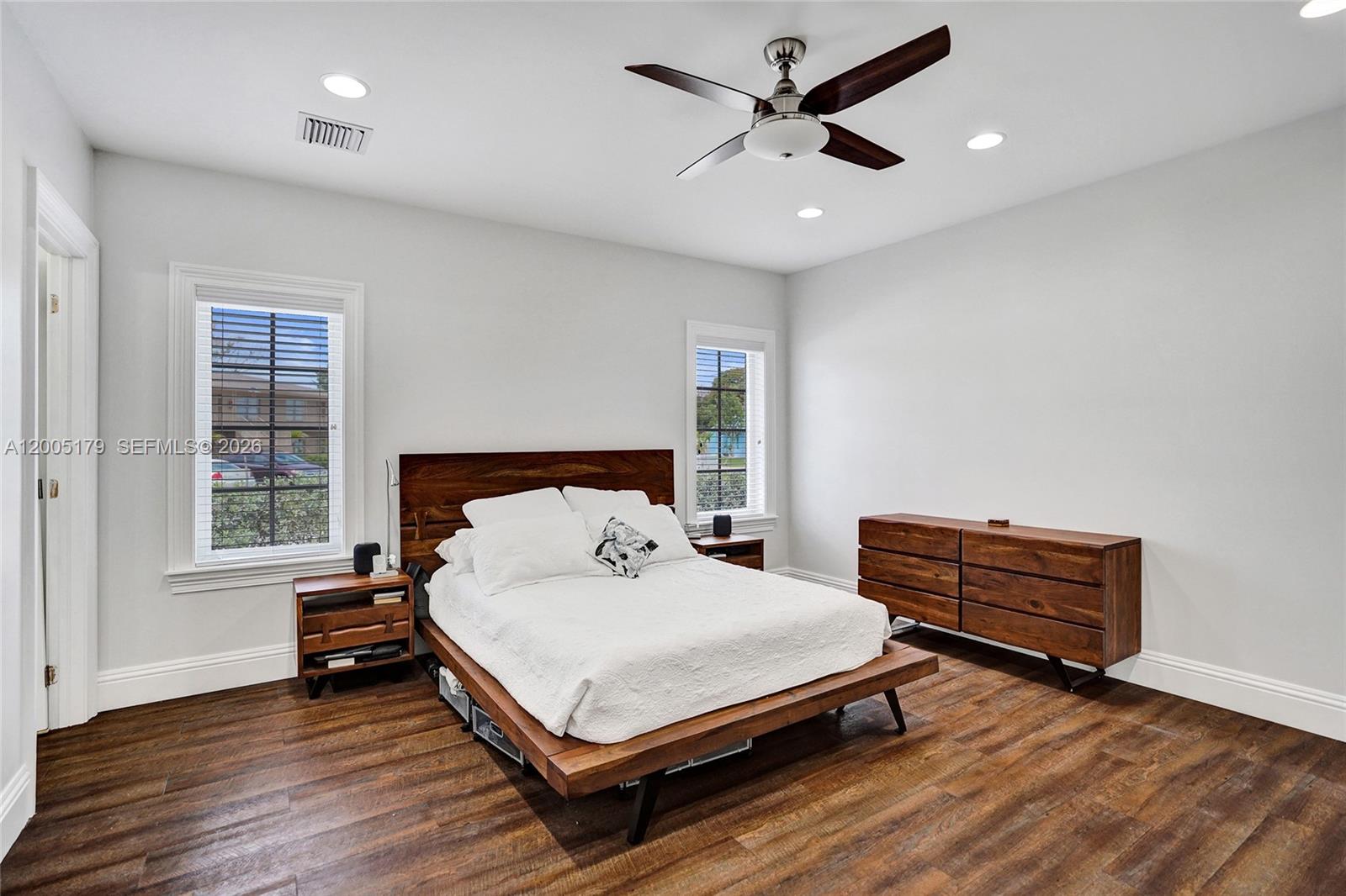 SALERNO SHORES - Residential