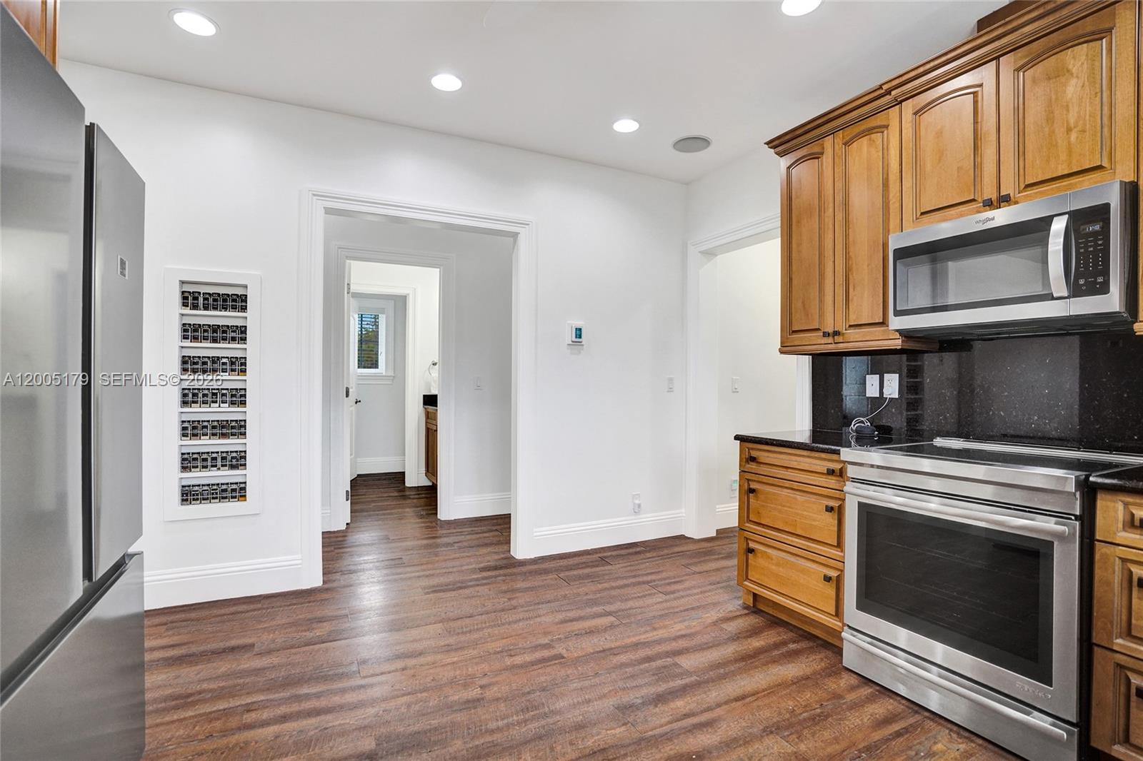 SALERNO SHORES - Residential