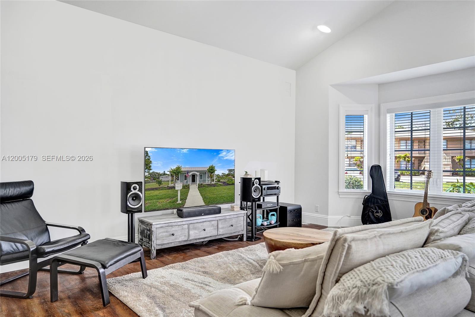 SALERNO SHORES - Residential