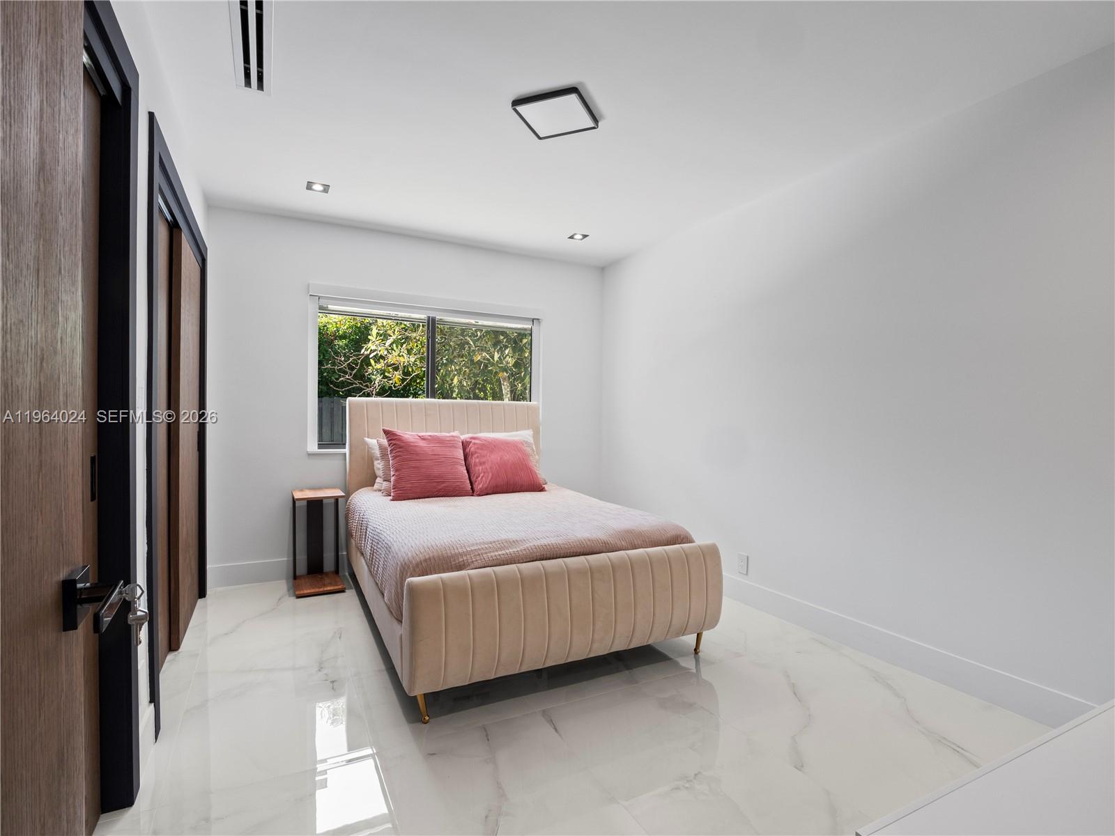 IVANHOE ESTATES - Residential