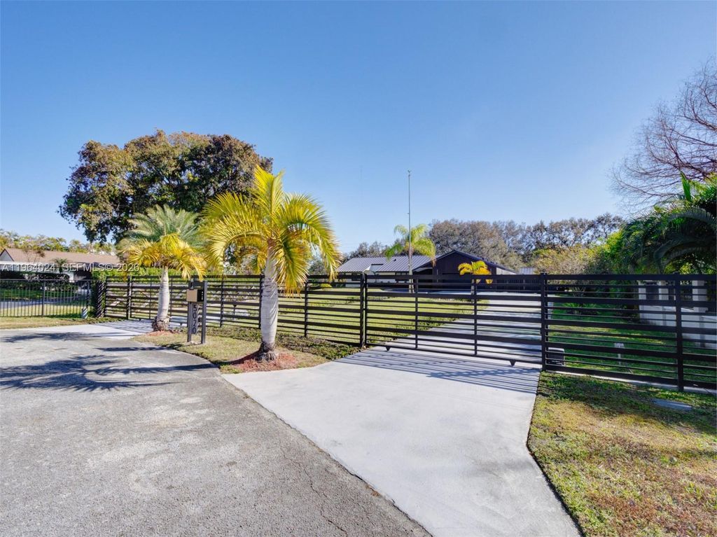 Photo of 5020 Hawkhurst Ave, Southwest Ranches, FL 33331 (MLS # A11964024)